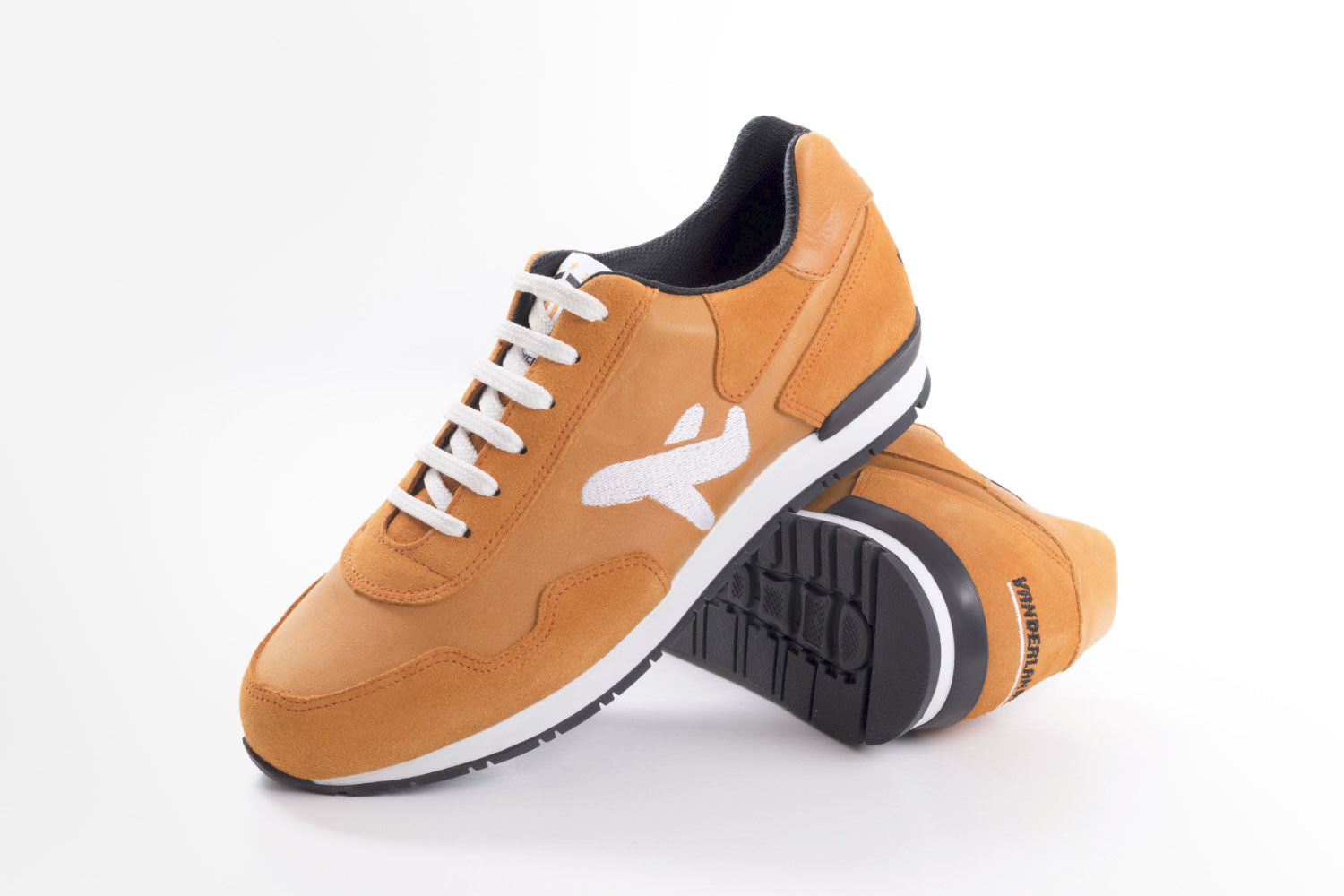 Sneaker New Line: Sportliche Sneaker für Mitarbeiter gestalten bedrucken